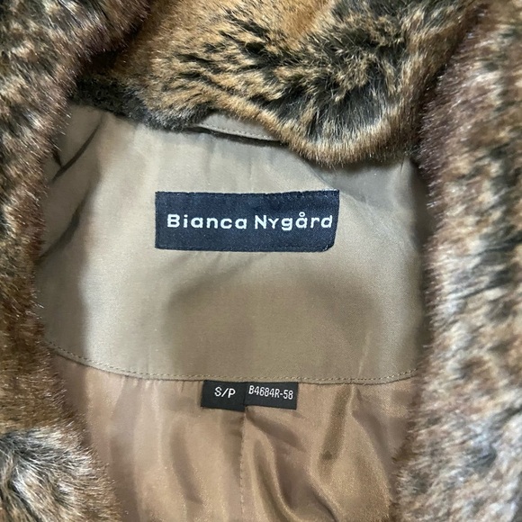 Women's Tan Fur-Trimmed Puffer Coat - Picture 5 of 6
